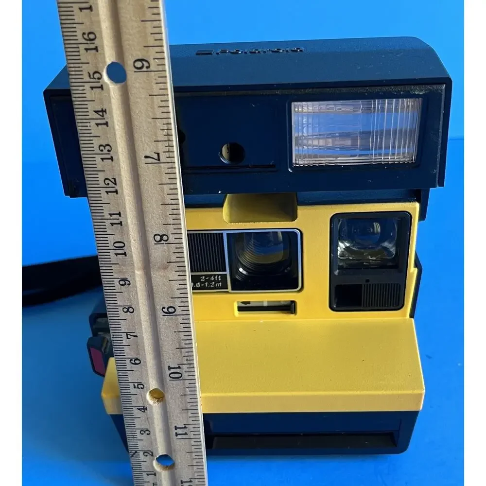 Vintage Polaroid Job Pro Instant Film Camera 600 w Strap FOR PART OR NOT WORKING